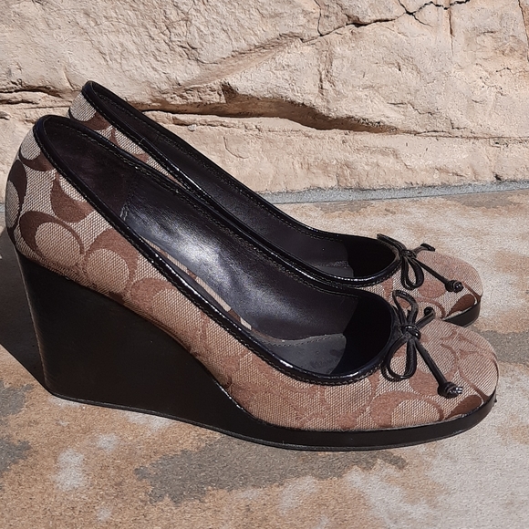 Coach Iyana 8.5 brown pattern wedge heels - Picture 5 of 10